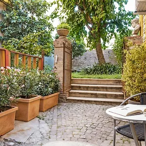https://pratello-il-gelso-apartments.emilia-romagnahotels.net